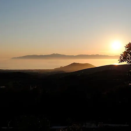 Sunrise View Lefkes アパート レフケス